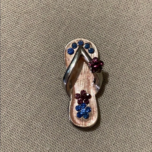 Jewelry - A Flip Flop Pendant